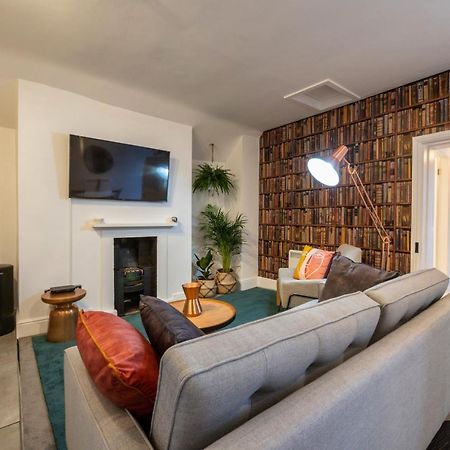 Contemporary Apartment On The Historic Rows Chester Luaran gambar