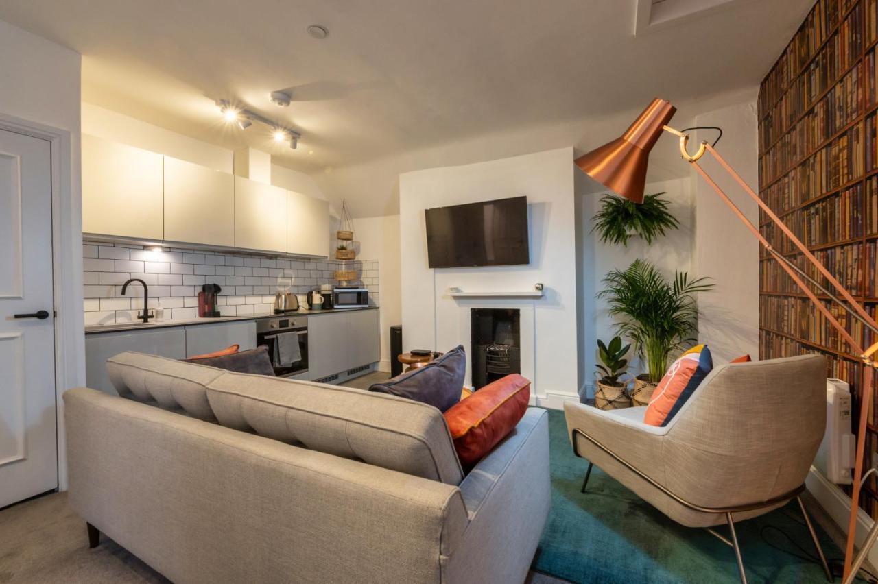 Contemporary Apartment On The Historic Rows Chester Luaran gambar