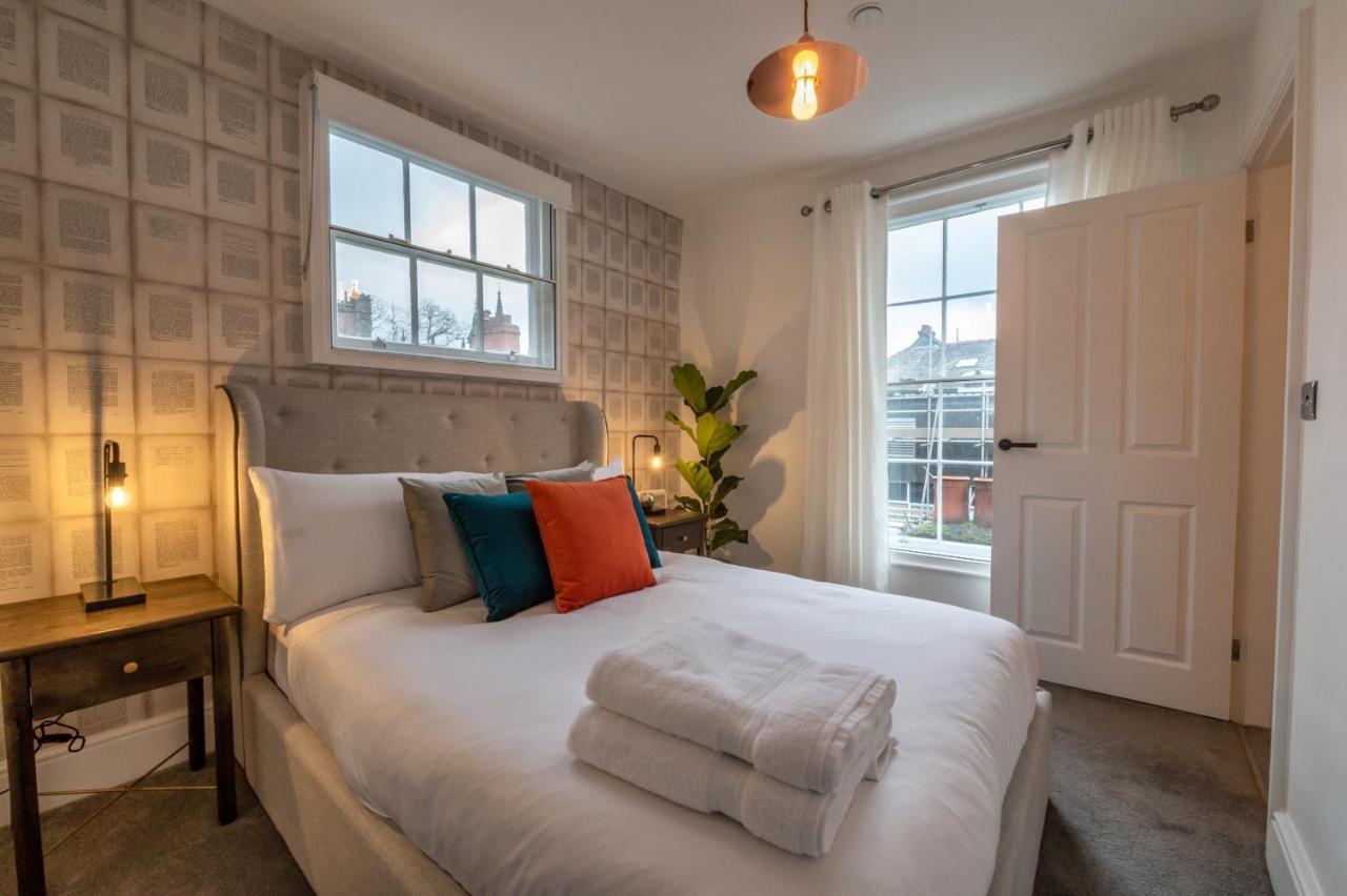 Contemporary Apartment On The Historic Rows Chester Luaran gambar